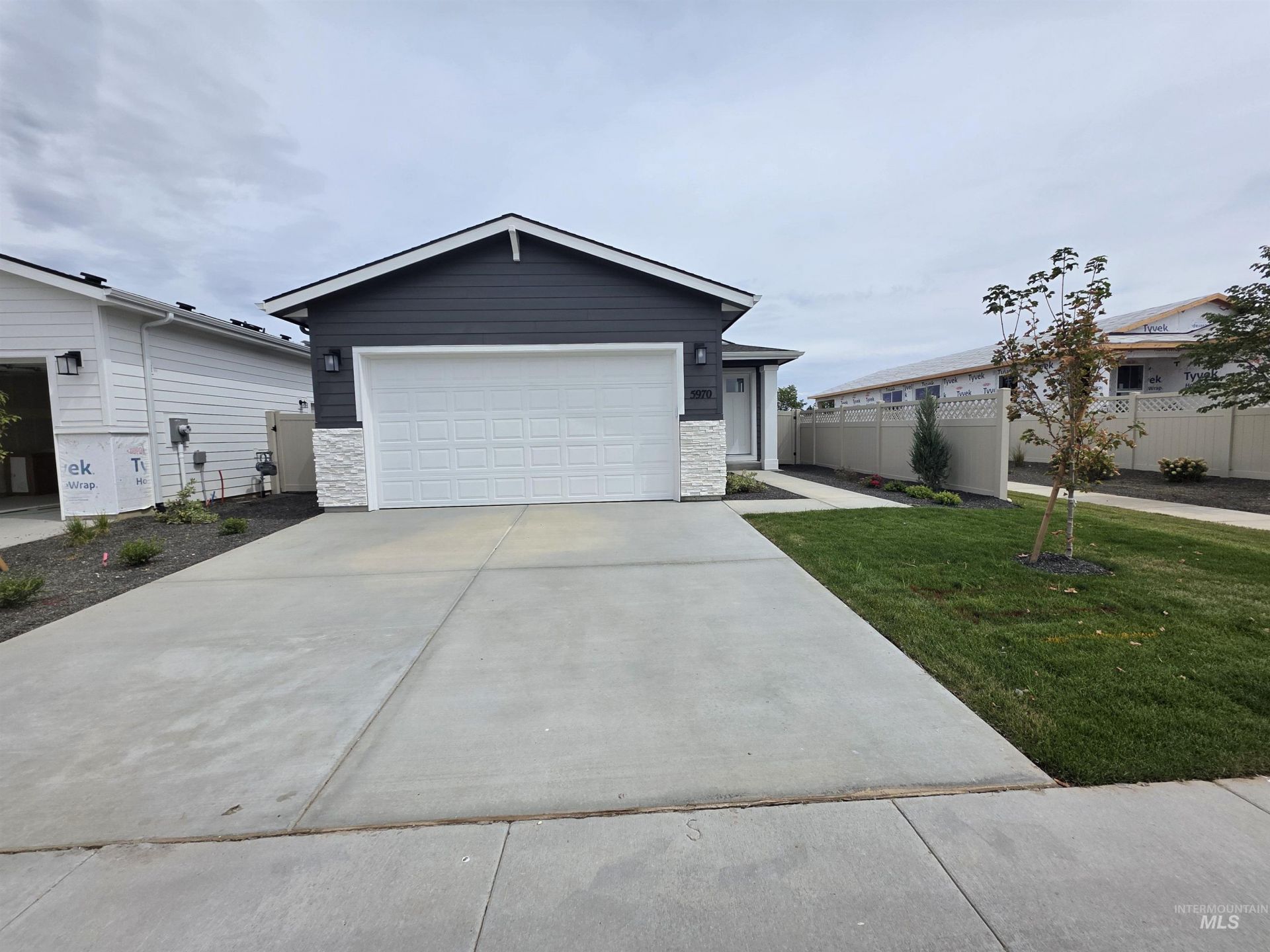 5970 N Static Line Ave, Meridian, ID 83646 Main Photo