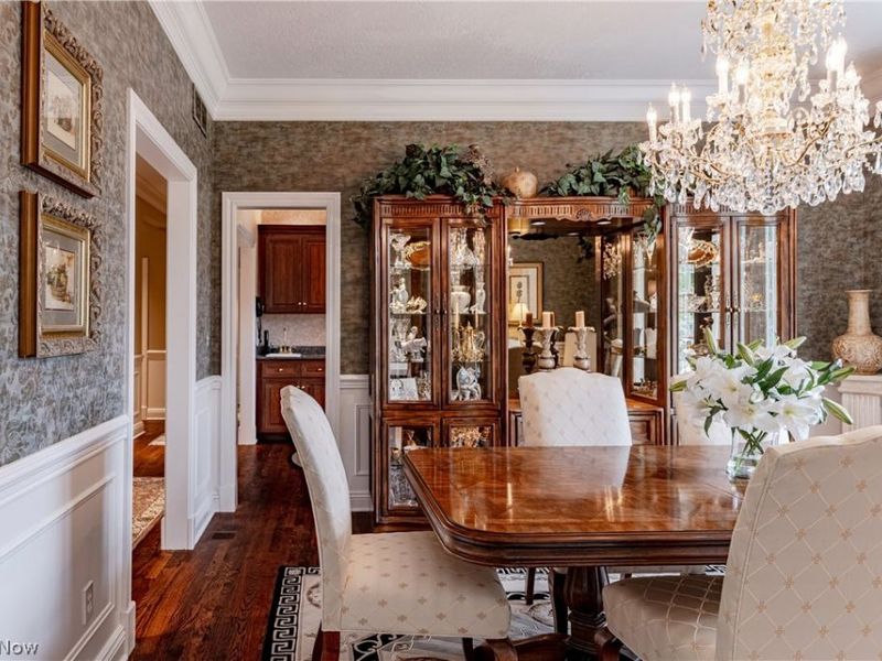 16770 Staffordshire Court, Chagrin Falls, OH 44023 Photo 5