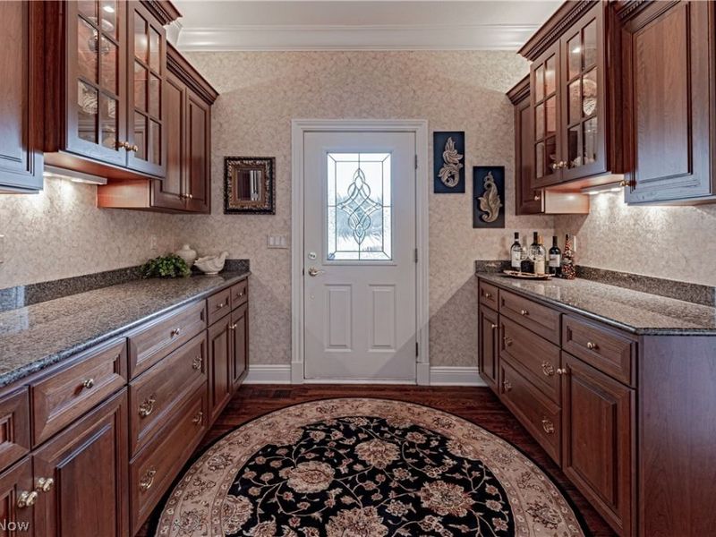 16770 Staffordshire Court, Chagrin Falls, OH 44023 Photo 6