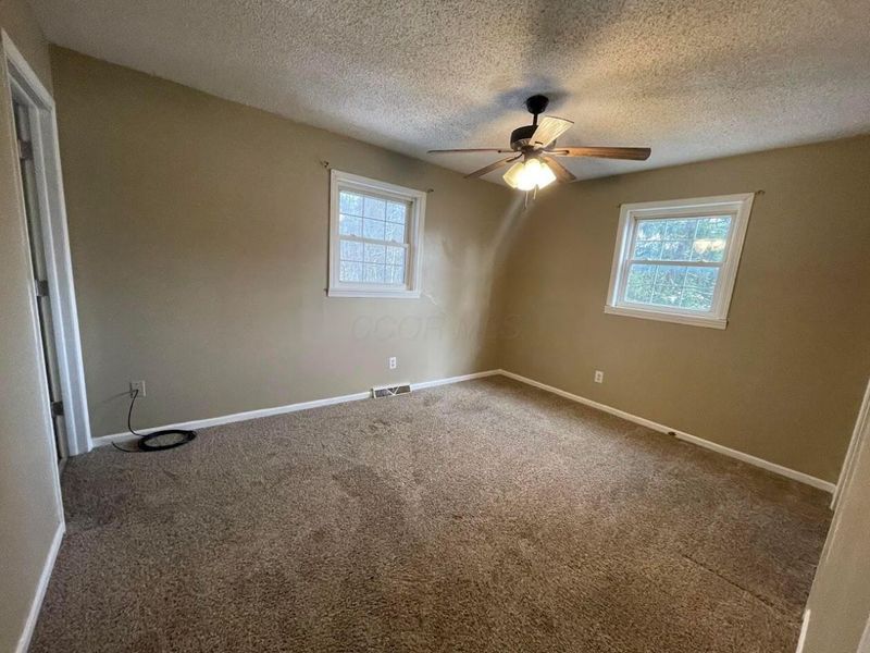 330 Walnut Hills Drive , Zanesville, OH 43701 Photo 18