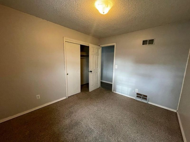 330 Walnut Hills Drive , Zanesville, OH 43701 Photo 23