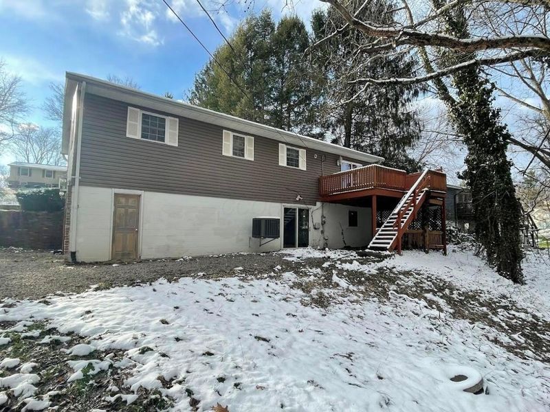 330 Walnut Hills Drive , Zanesville, OH 43701 Photo 6