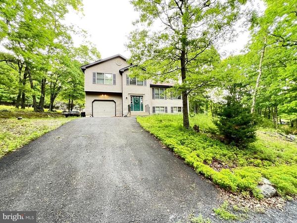 107 WARBLER COURT , BUSHKILL, PA 18324