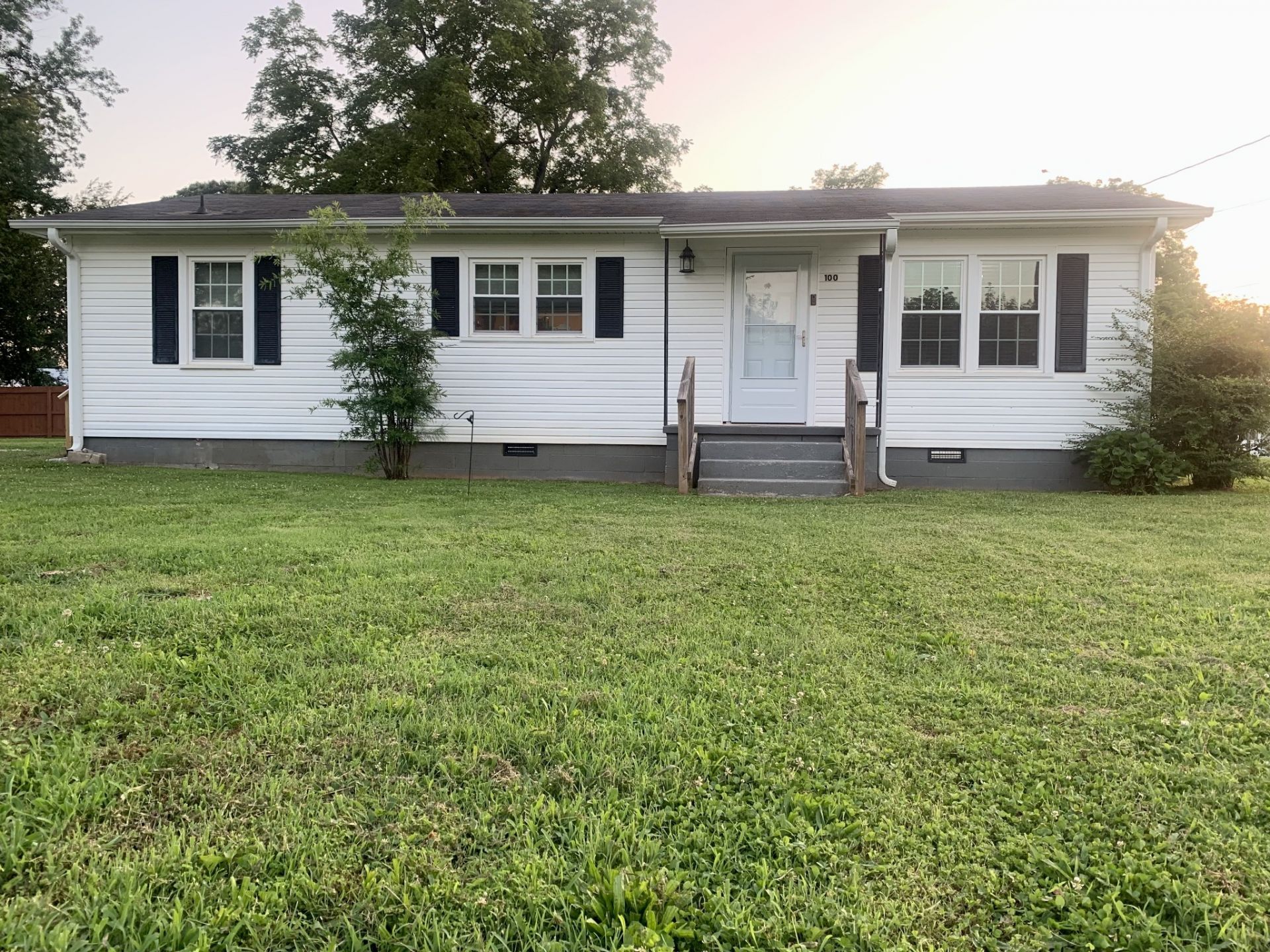 100 Stovall Dr, Huntland, TN 37345 Main Photo