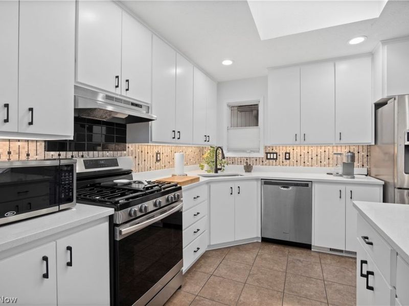 33112 Cedar Branch Circle, North Ridgeville, OH 44039 Photo 16