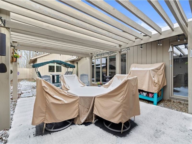 33112 Cedar Branch Circle, North Ridgeville, OH 44039 Photo 33