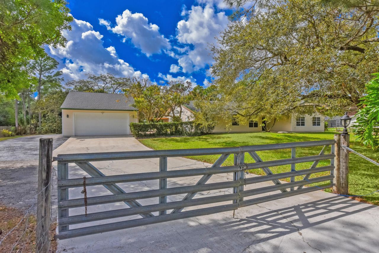 16244 E Downers Drive, Loxahatchee, FL 33470 Photo