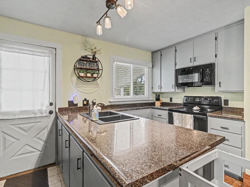 1027 Rogers Street, Bucyrus, OH 44820 Photo 6