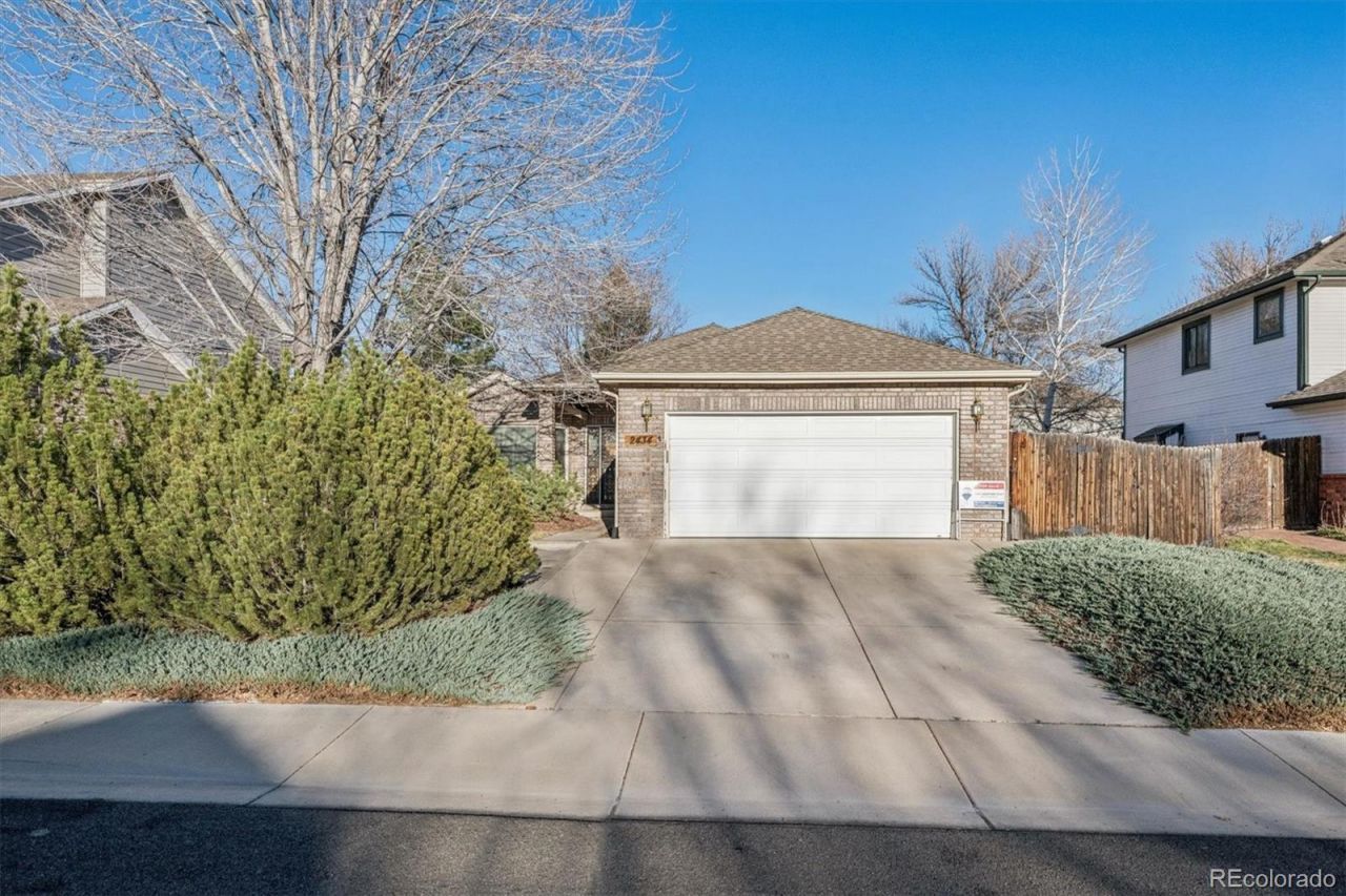 2434 Maplewood Circle W, Longmont, CO 80503 Main Photo