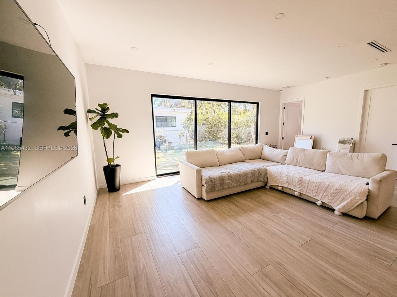 6200 SW 57th Dr, South Miami, FL 33143 Photo