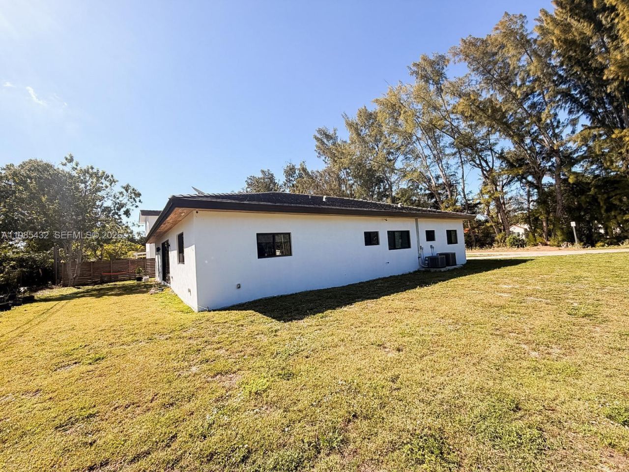 6200 SW 57th Dr, South Miami, FL 33143 Photo