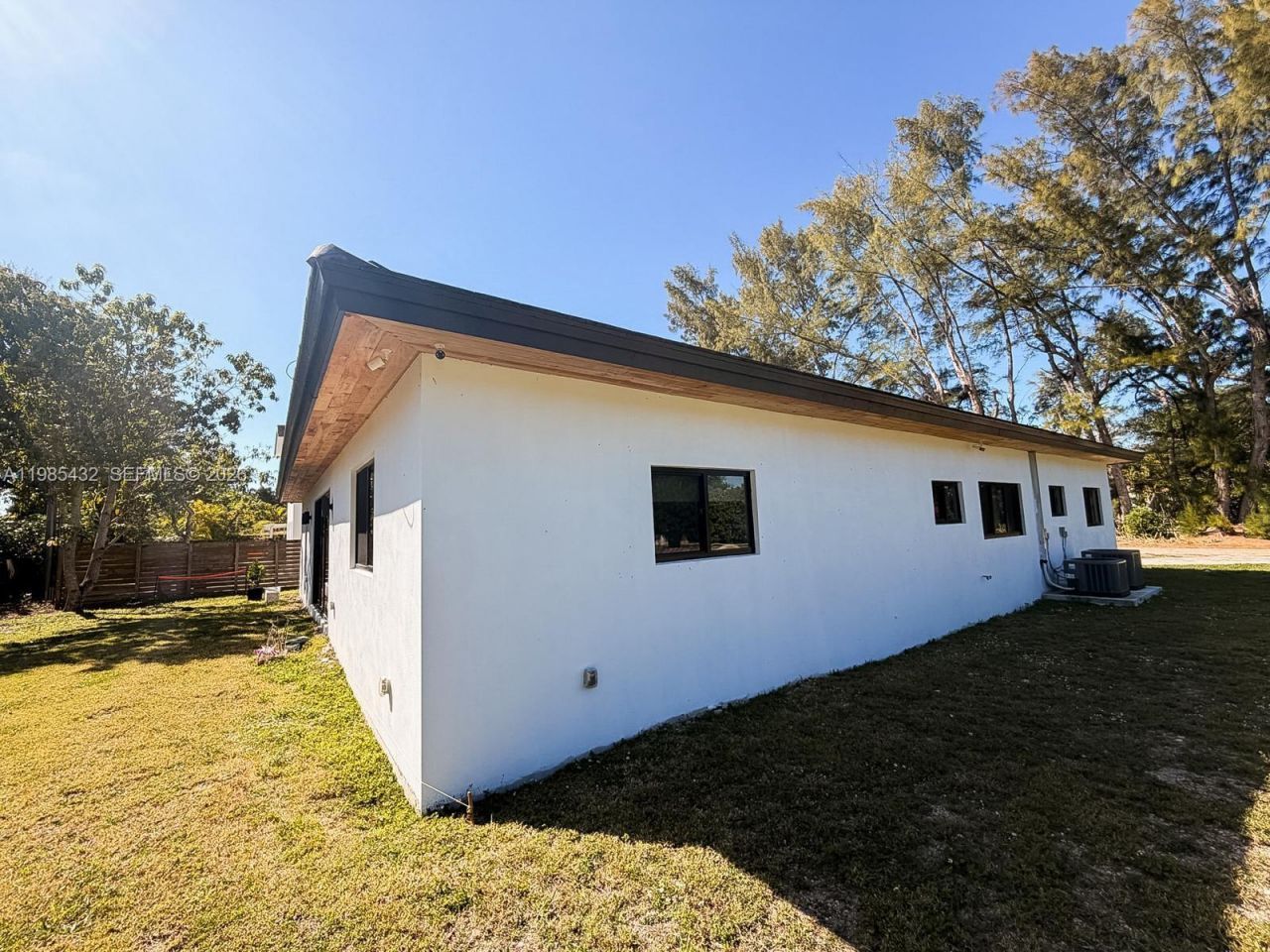 6200 SW 57th Dr, South Miami, FL 33143 Photo