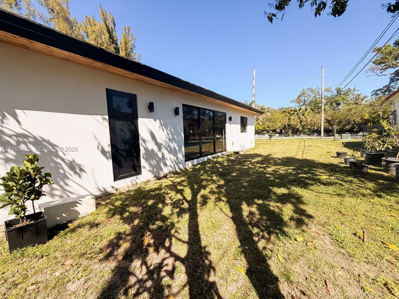 6200 SW 57th Dr, South Miami, FL 33143 Photo