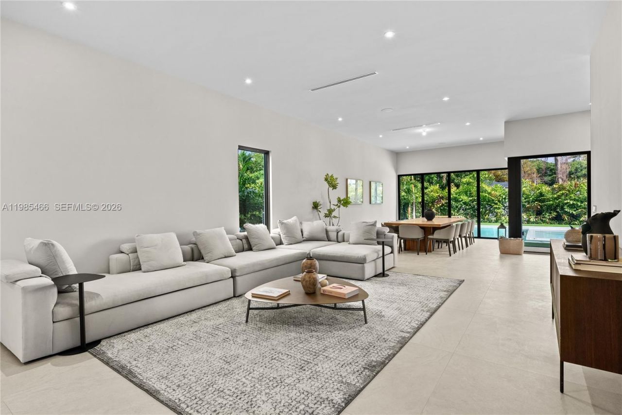 245 NE 116th St, Miami, FL 33161 Photo