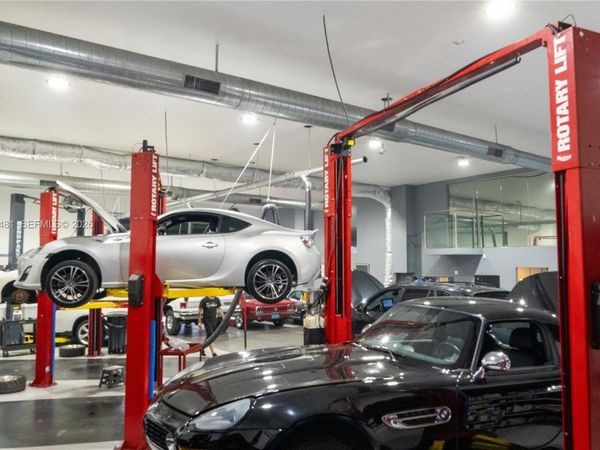 5836 Rodman St , Hollywood, FL 33023