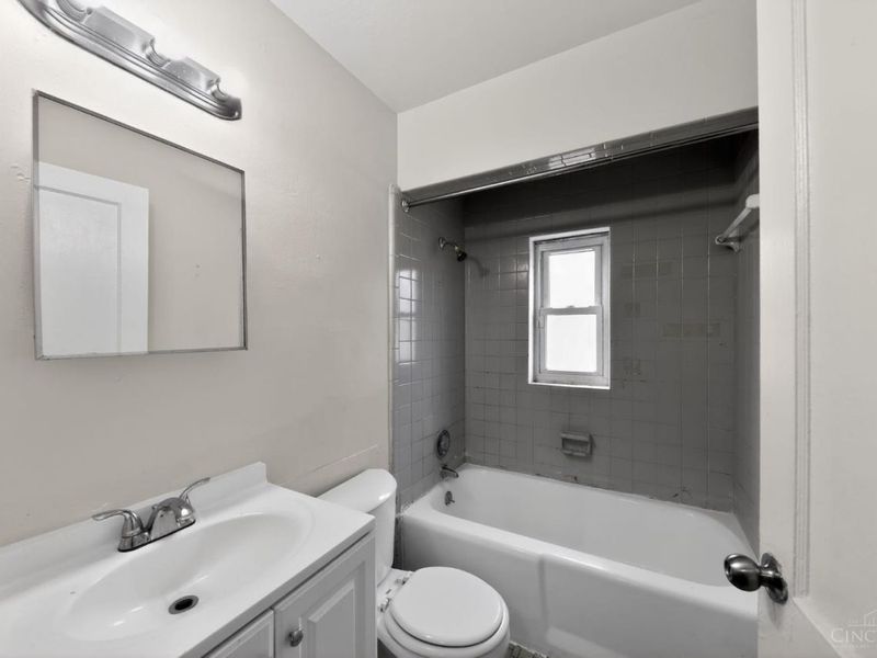 2032 Dallas Avenue, Cincinnati, OH 45239 Photo 18