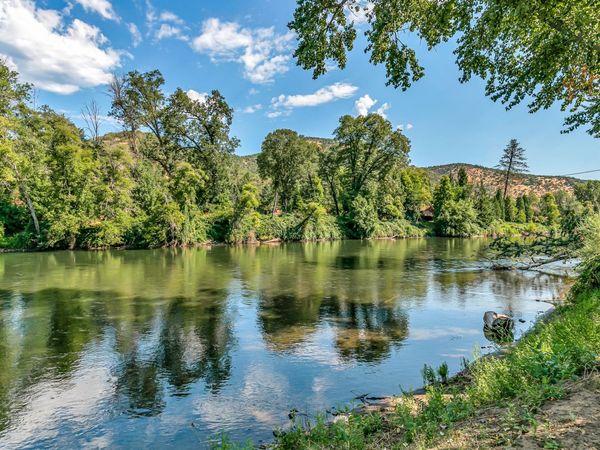 1380 Rogue River Highway, Gold Hill, OR 97525