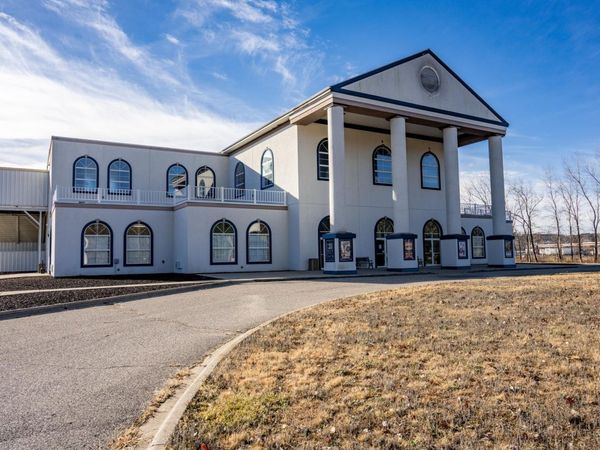 430 W Munroe Avenue, Wisconsin Dells, WI 53965