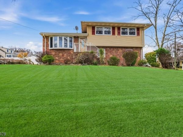 196 Russell Ave, Rahway, NJ 07065