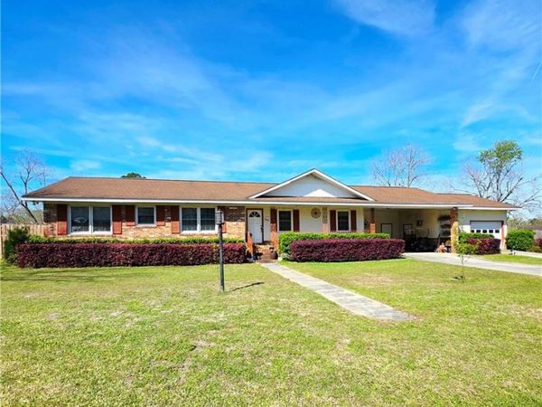 2505 Winchester Road, Waycross, GA 31501