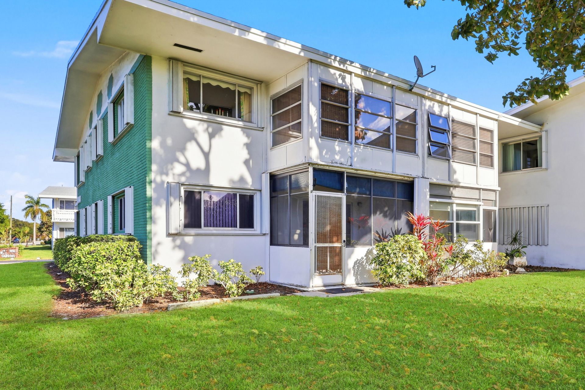 2004 Lake Osborne Drive, Unit 1, Lake Worth Beach, FL 33461 Photo