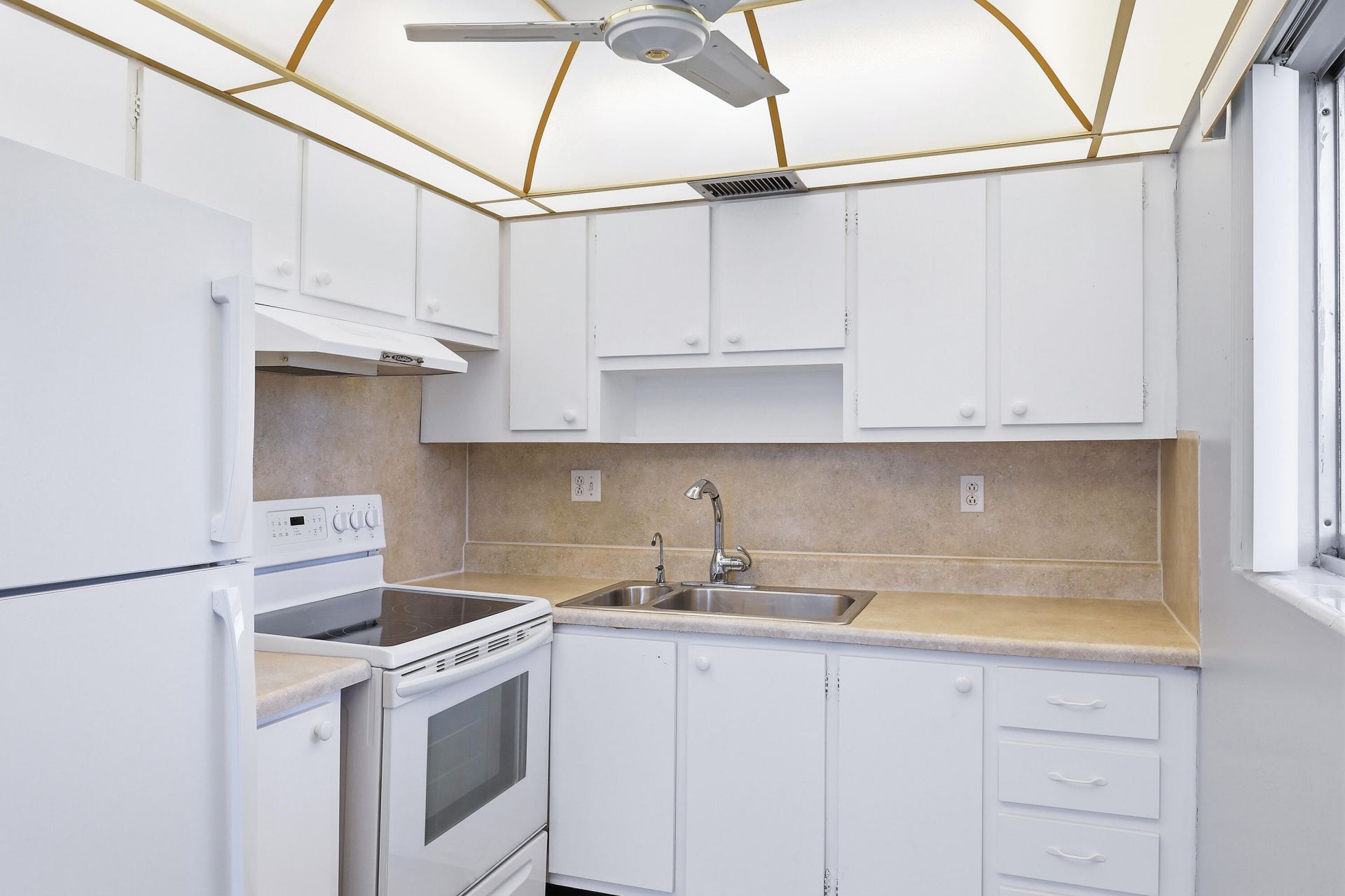 2004 Lake Osborne Drive, Unit 1, Lake Worth Beach, FL 33461 Photo