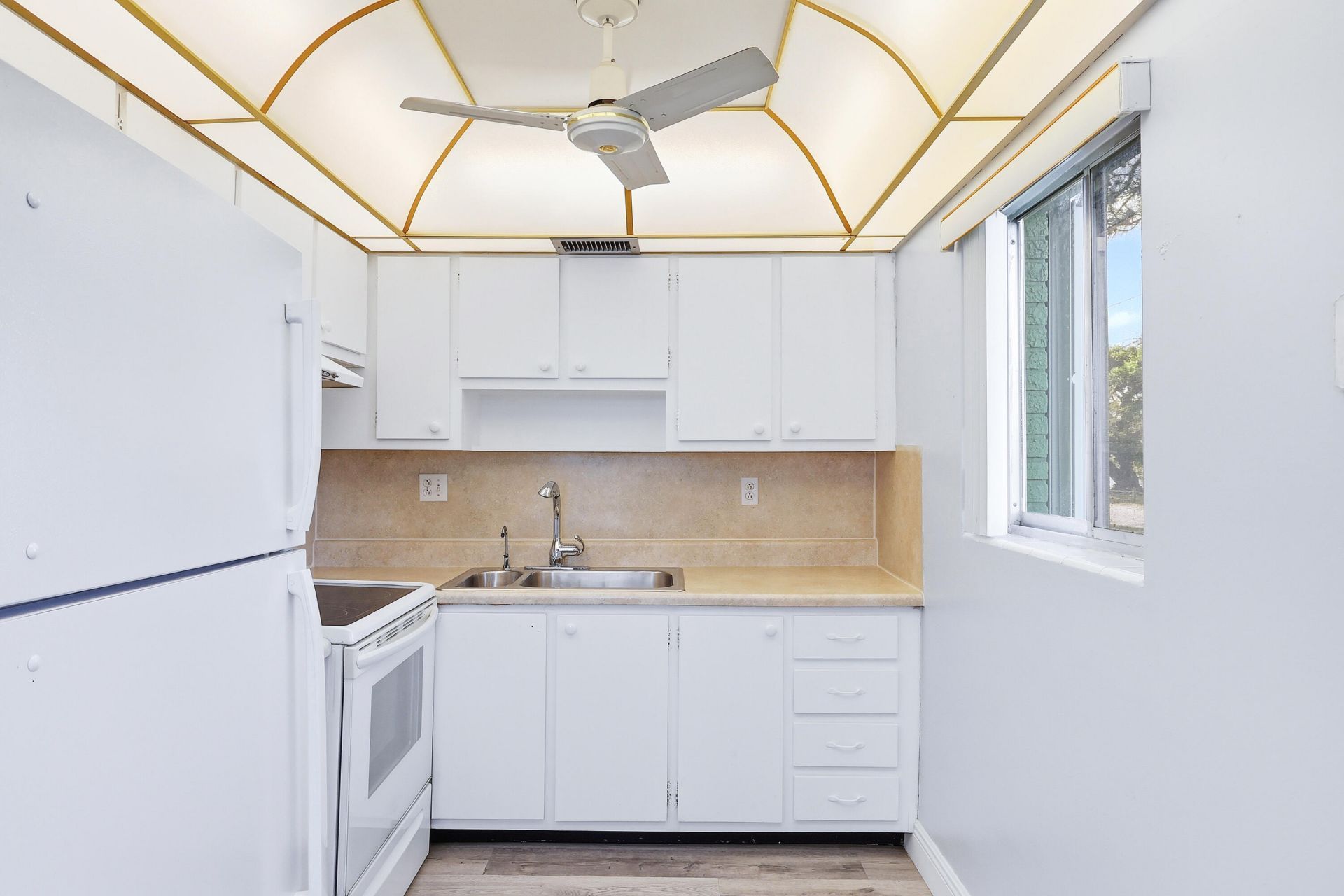 2004 Lake Osborne Drive, Unit 1, Lake Worth Beach, FL 33461 Photo