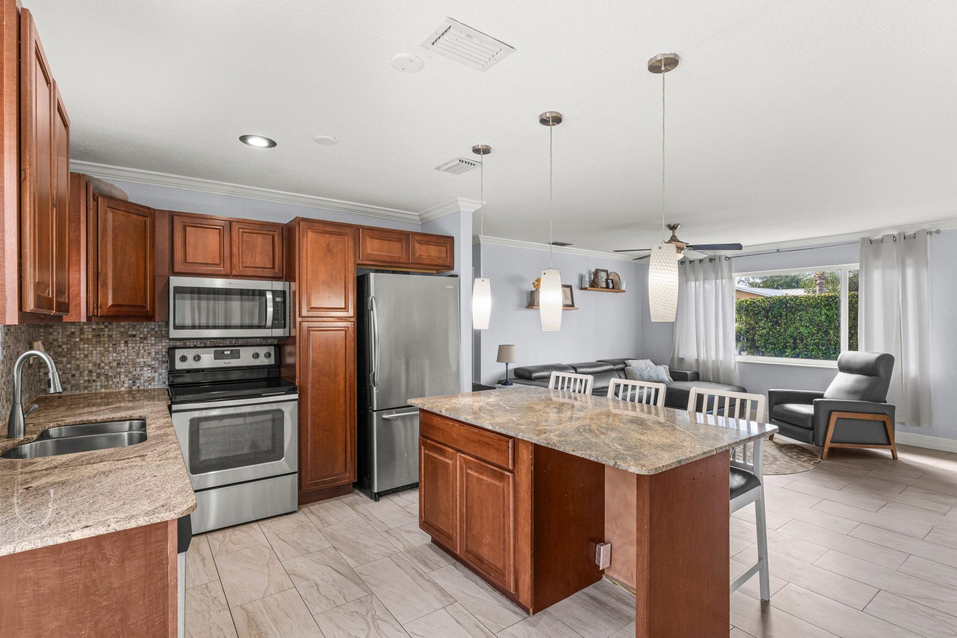 149 SE 27th Place, Boynton Beach, FL 33435 Photo