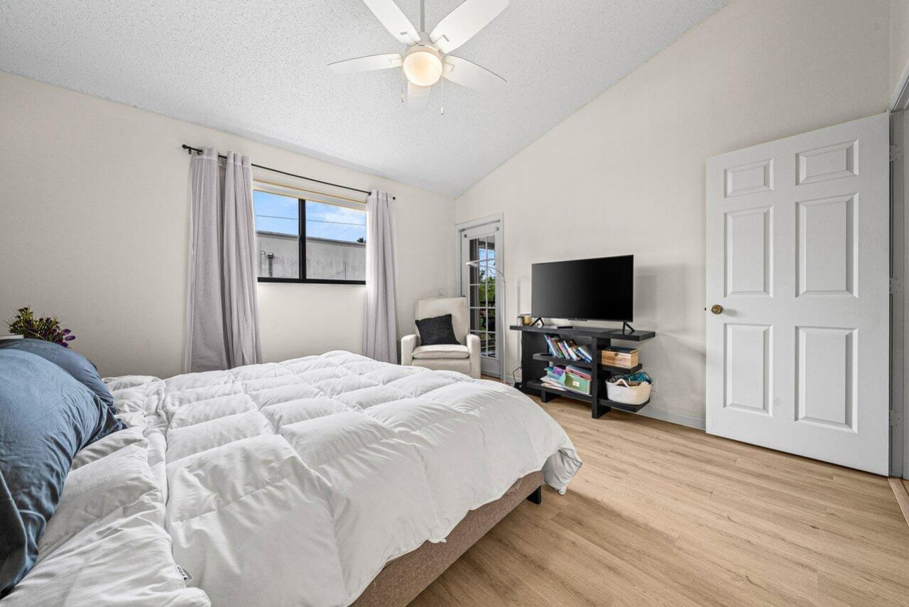 16 Via De Casas Sur, Unit 204, Boynton Beach, FL 33426 Photo