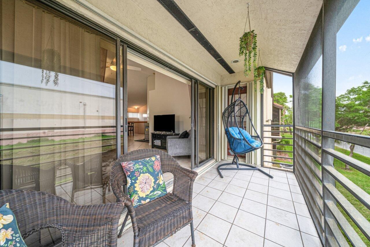 16 Via De Casas Sur, Unit 204, Boynton Beach, FL 33426 Photo