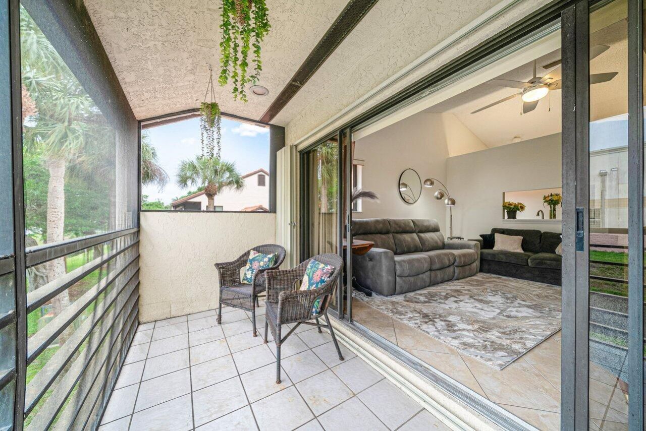 16 Via De Casas Sur, Unit 204, Boynton Beach, FL 33426 Photo