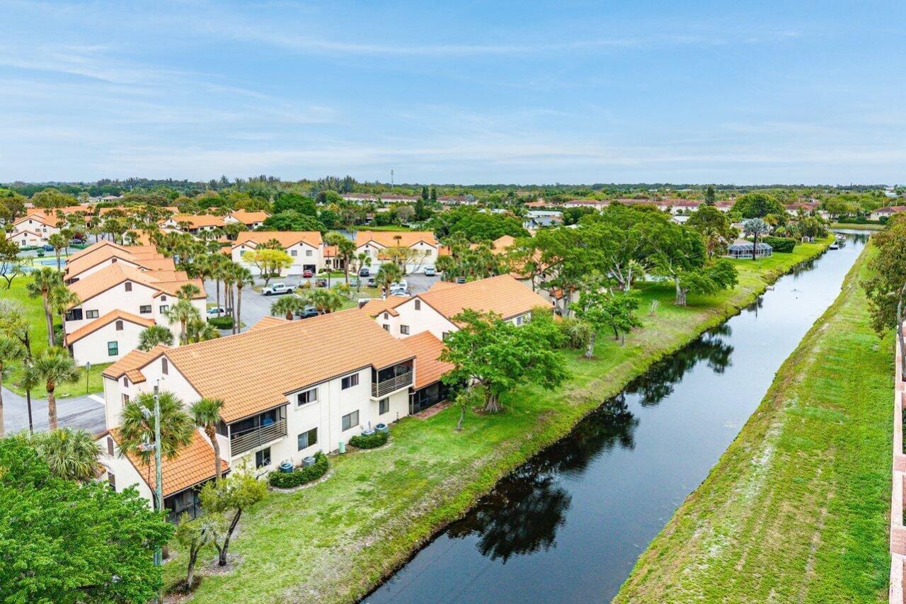 16 Via De Casas Sur, Unit 204, Boynton Beach, FL 33426 Photo