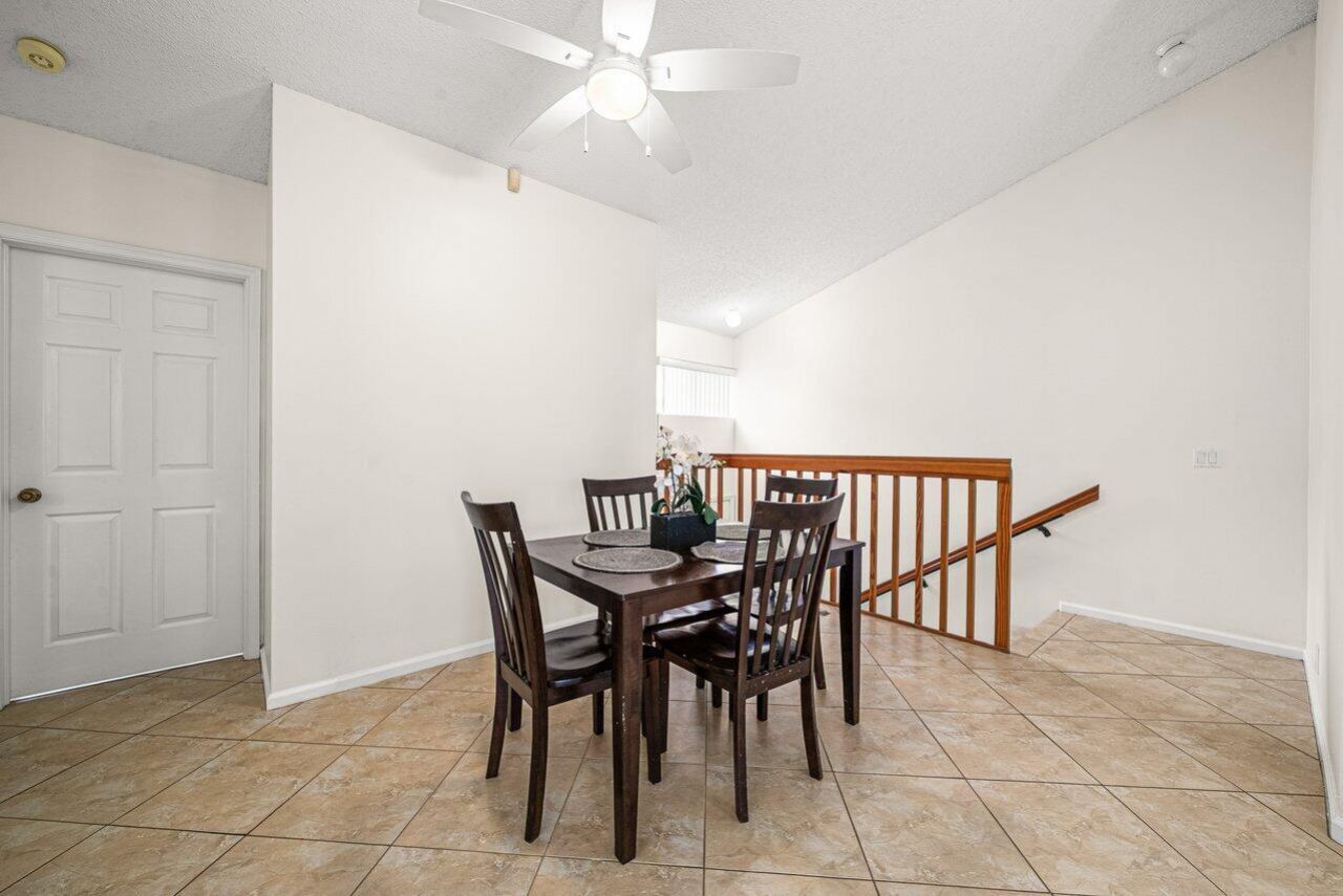 16 Via De Casas Sur, Unit 204, Boynton Beach, FL 33426 Photo