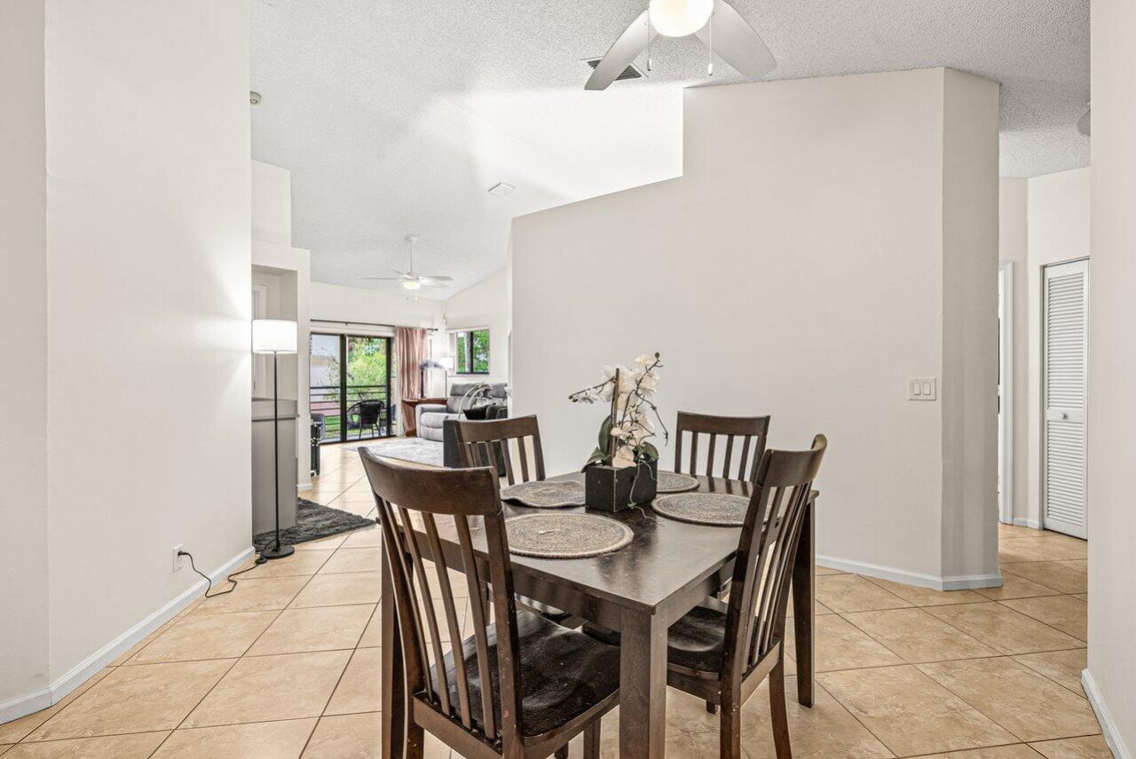 16 Via De Casas Sur, Unit 204, Boynton Beach, FL 33426 Photo