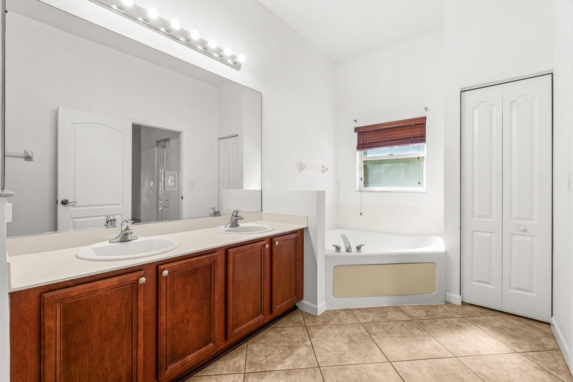 131 Lancaster Way, Royal Palm Beach, FL 33414 Photo