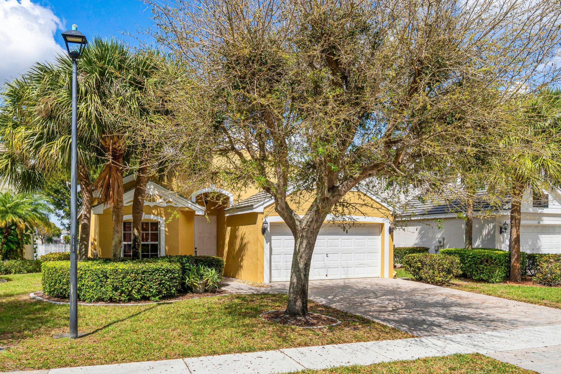 131 Lancaster Way, Royal Palm Beach, FL 33414 Photo