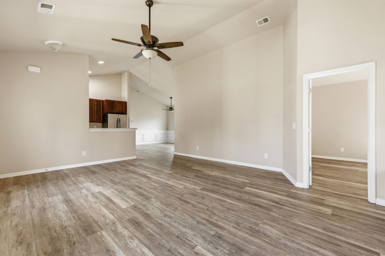 639 Savannah River Drive Photo 7