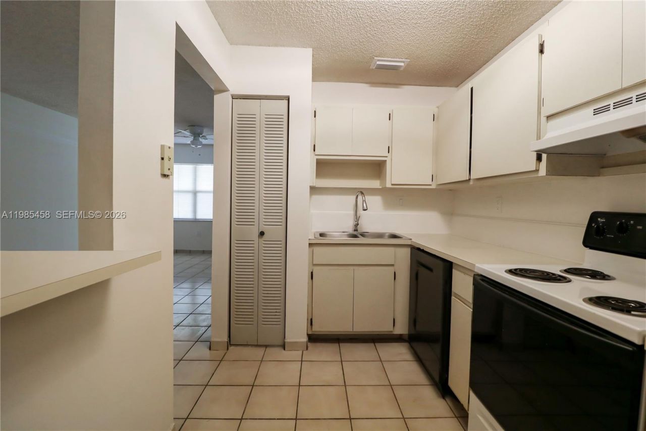 12955 SW 66th Ln , Unit 212-2, Miami, FL 33183 Photo