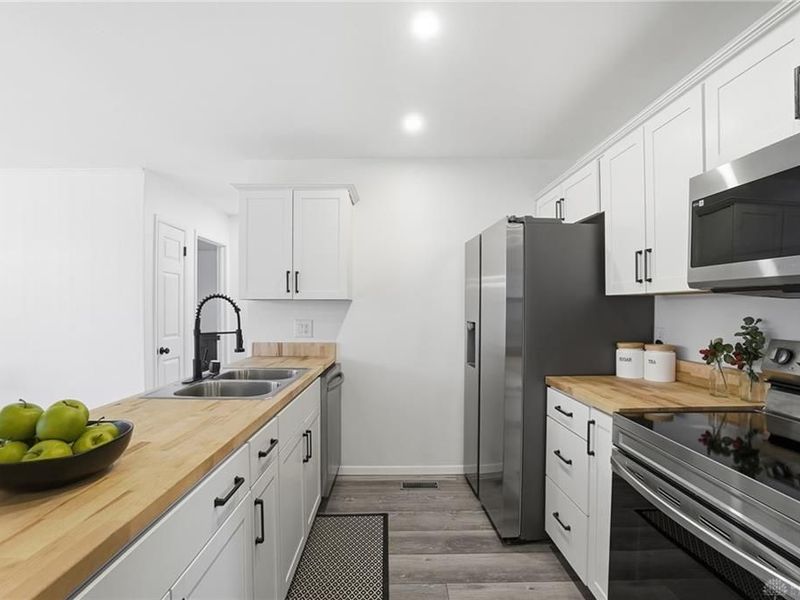 145 Timberwood Lane, Springboro, OH 45066 Photo 3