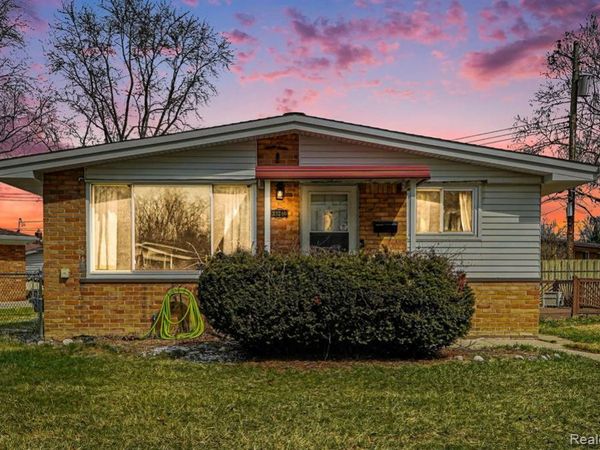 33240 Parkwood Street, Westland, MI 48186