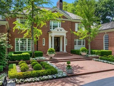 1045 Country Club Road, Bloomfield Twp, MI 48304