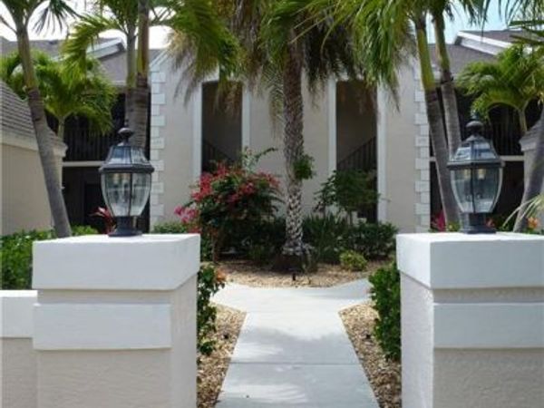 16320 Kelly Cove DR, Unit 270, FORT MYERS, FL 33908
