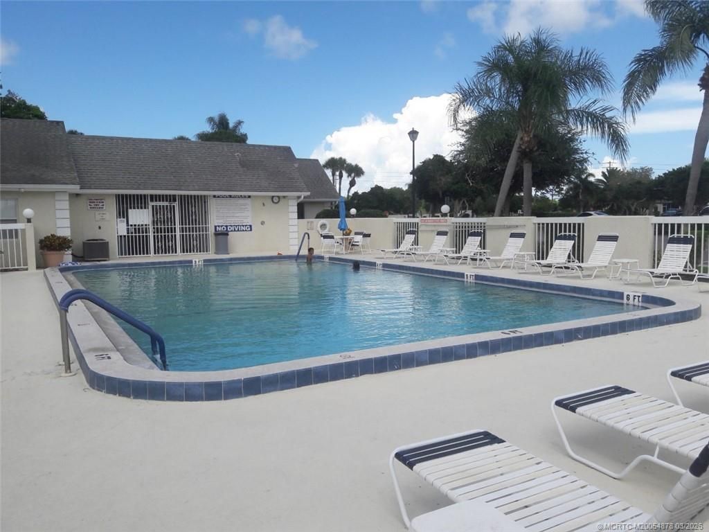 1524 SE Royal Green Circle, Unit 101, Port Saint Lucie, FL 34952 Photo