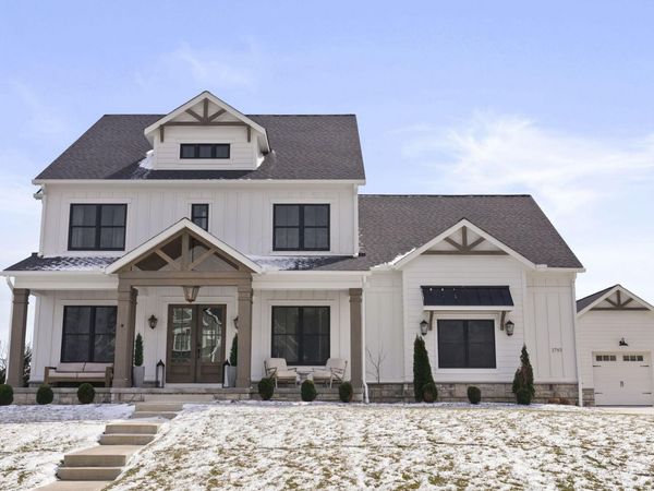 1763 Scenic Bluff Court , Delaware, OH 43015