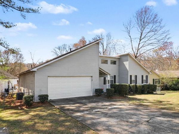 632 Woodknoll Court, Jonesboro, GA 30238