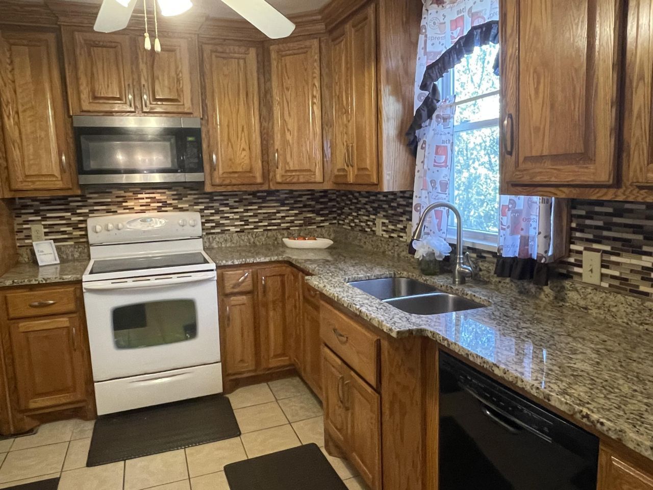 76 Dunnemann Avenue Photo 11