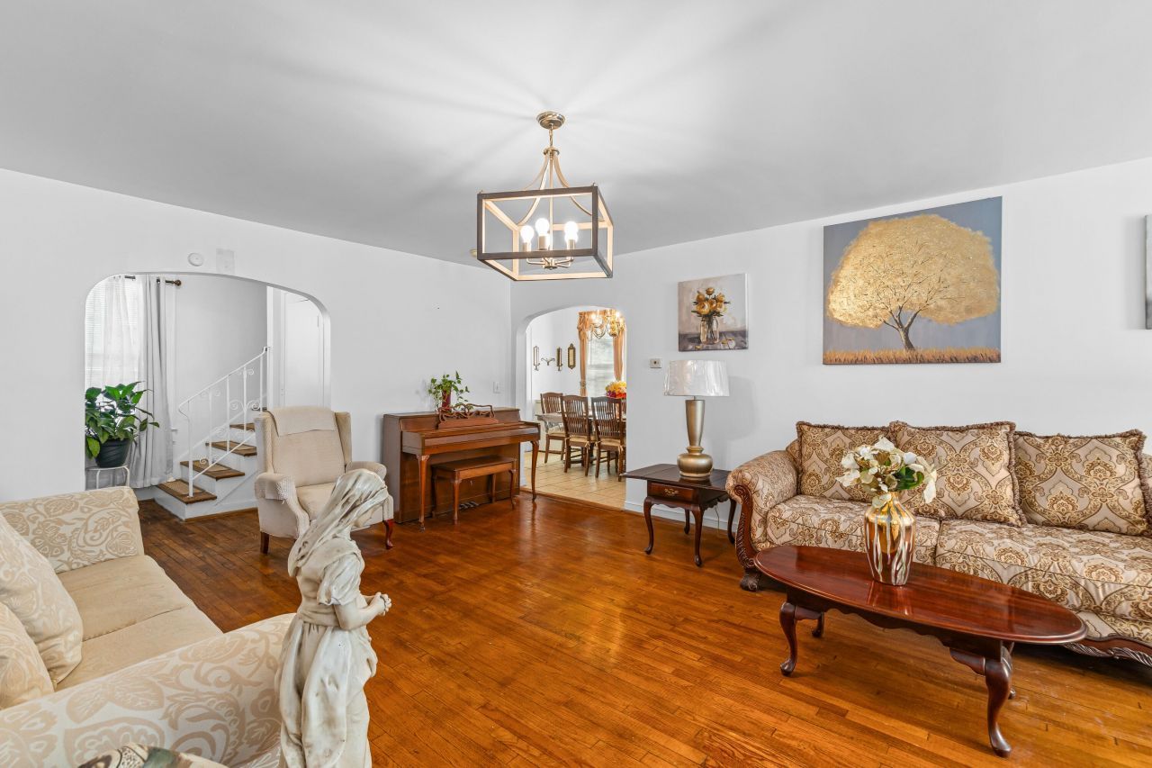 76 Dunnemann Avenue Photo 5