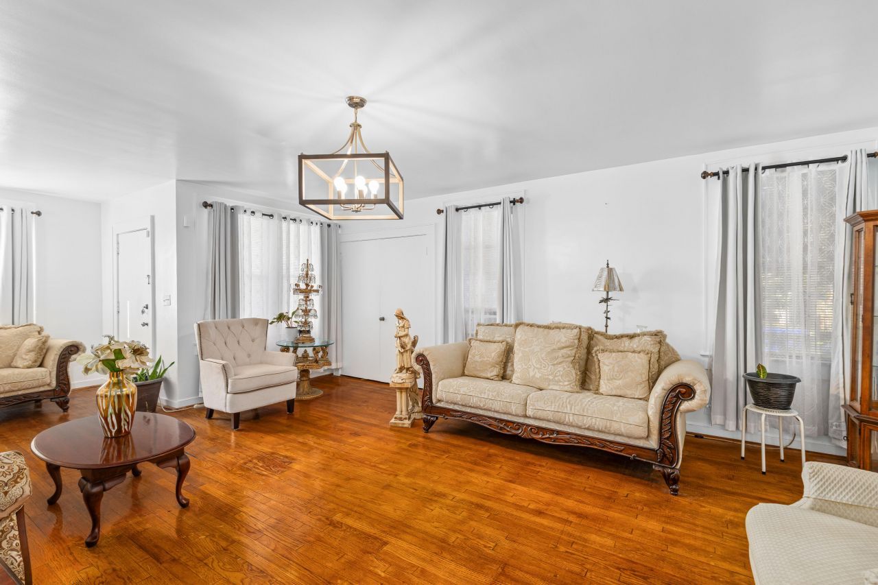 76 Dunnemann Avenue Photo 6