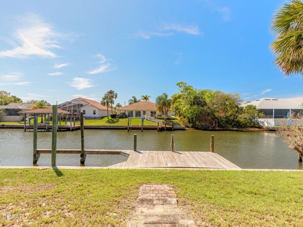 10 Cormorant Court, Palm Coast, FL 32137
