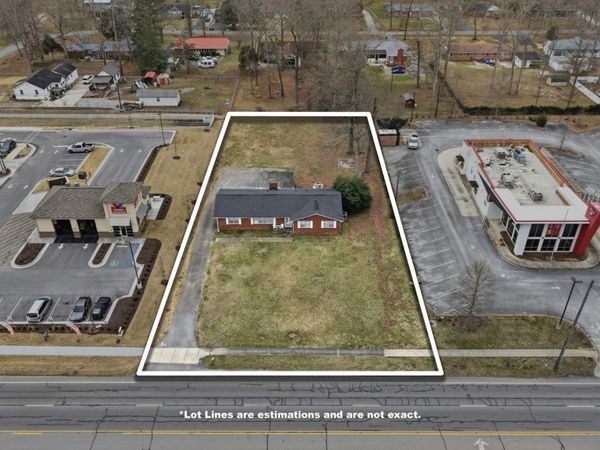 1505 N Jackson St , Tullahoma, TN 37388